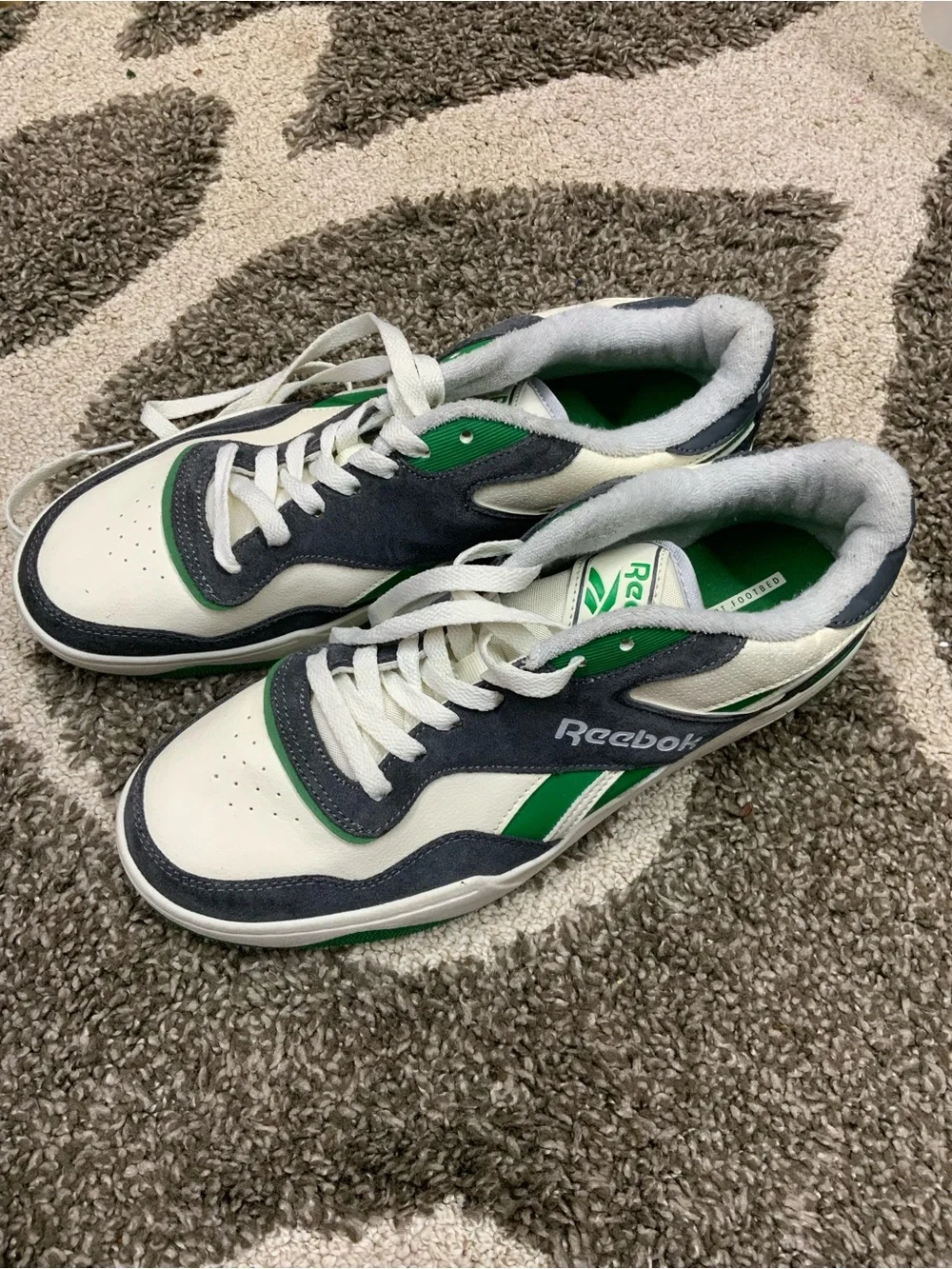Reebok Milemale Sneakers – Men’s Size 11 – White/Gray/Green
